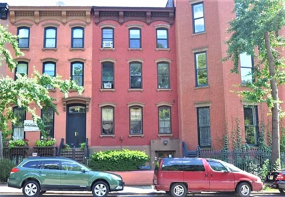 Rented by Amicourt LLC | media 20