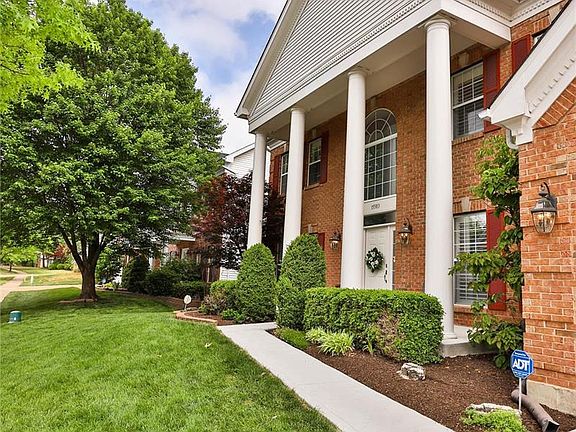 2nd image of 15583 Meadowbrook Circle Ln