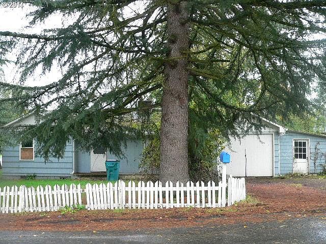 1st image of 4325 NE 41st St