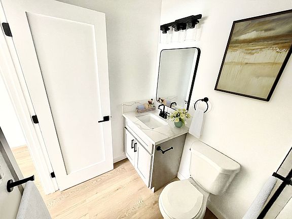 5th image of 12759 Matteson Ave #195c9d41c