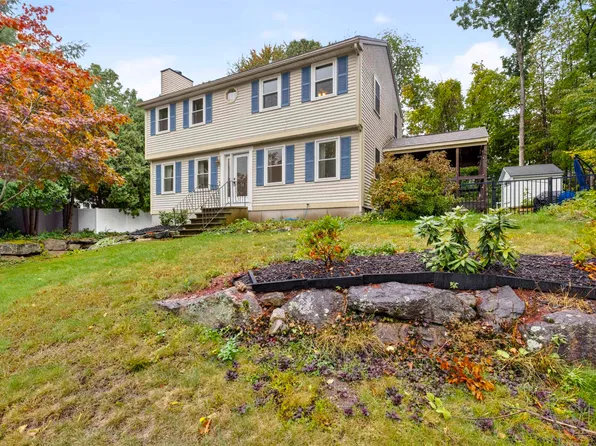 141 Eastwind Drive, Manchester, NH 03104