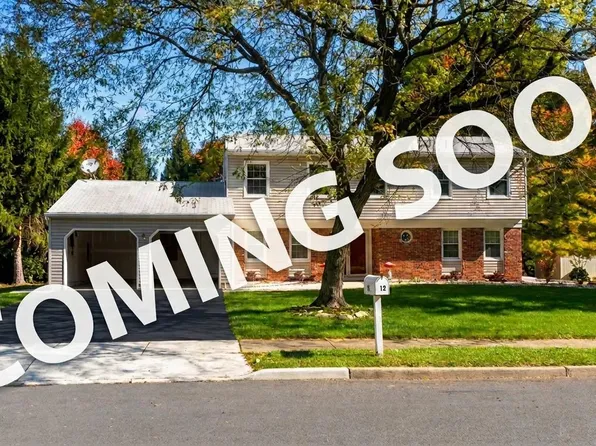 12 Mackenzie Ln, Plainsboro, NJ 08536