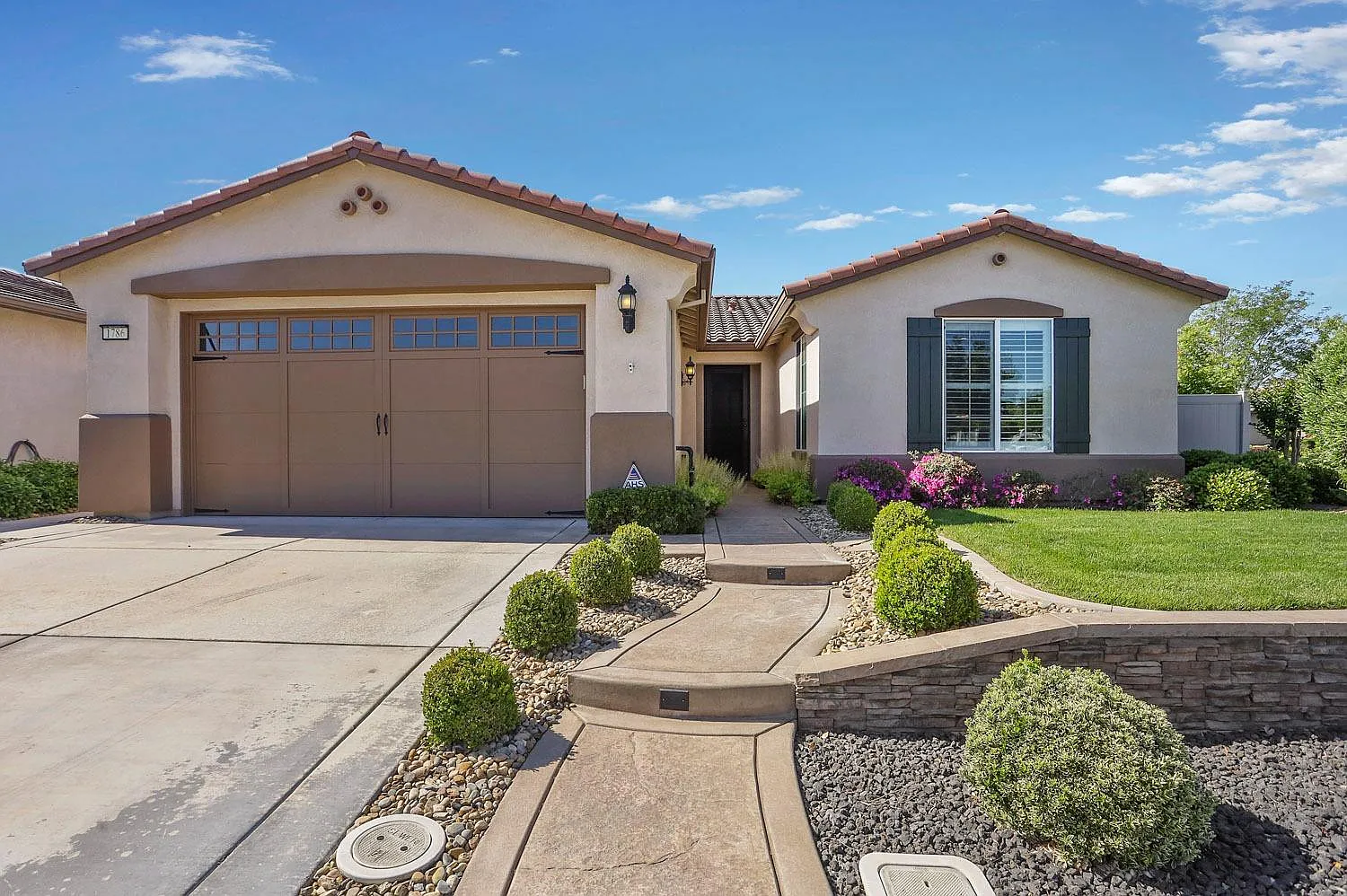 1786 Hickory Creek Ln photo 1