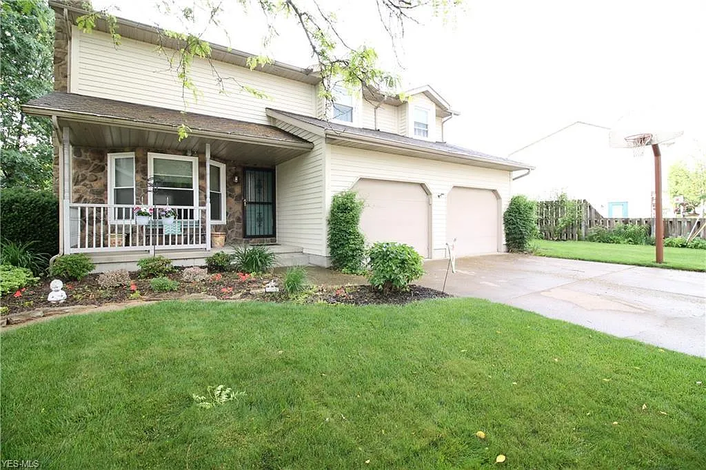 2078 Normandy Dr photo 1