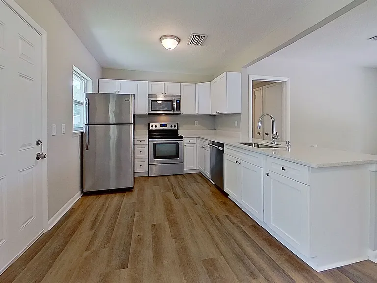 5218 Seaboard Ave — Photo 3