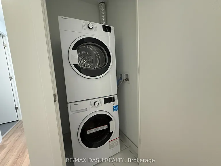628 Church St #906 — Photo 12
