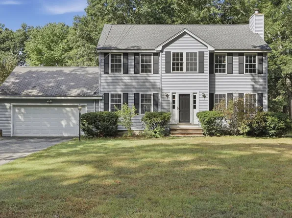 16 Lancaster Rd, Clinton, MA 01510
