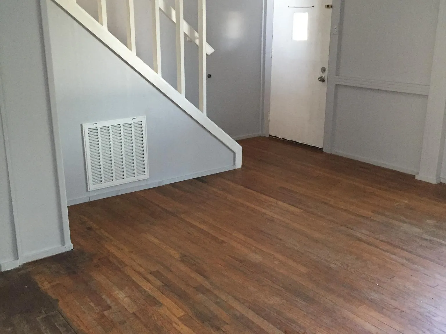 102 Viking Rd — Photo 2
