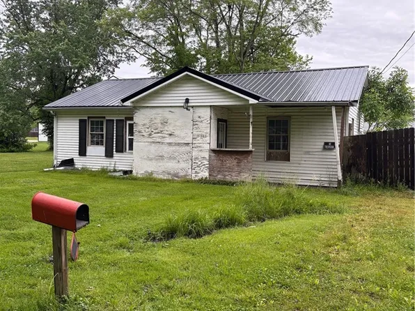 558 North Street, Austin, IN 47102