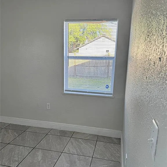 1112 Martin St #C — Photo 9