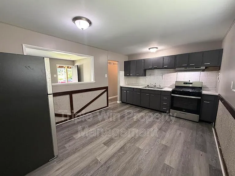 7250 Howdershell Rd — Photo 20