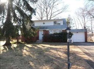 21 Simkin Dr, New City, NY 10956