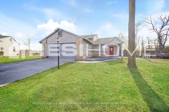 1st image of 7731 Hoyt Ave