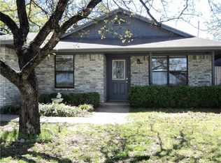 117 Walnut Creek Dr, Azle, TX 76020