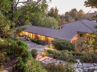 571 Busch Pl, Pasadena, CA 91105