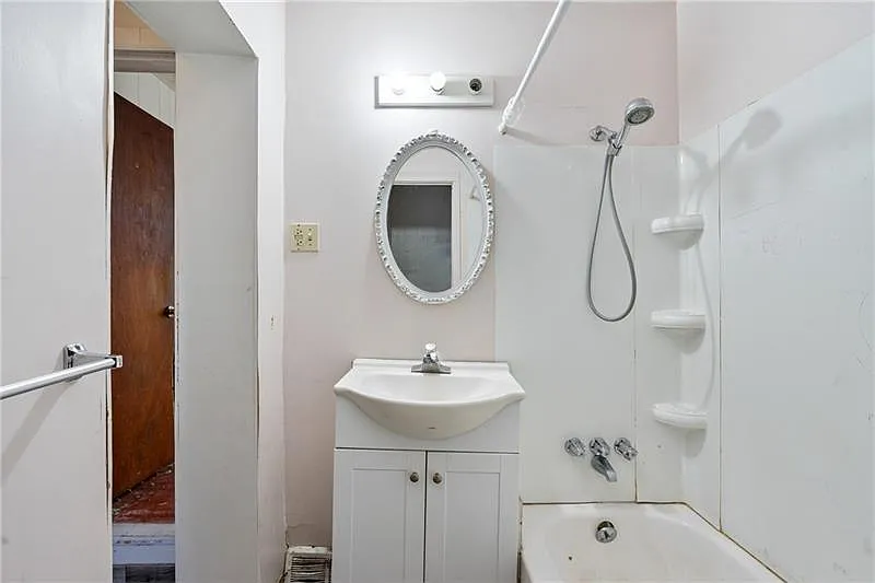 3 bed, 1224 sqft, $2,200 — Photo 4