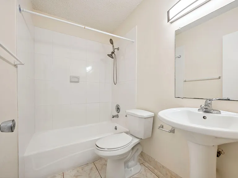 308 Southwind Ct #6 — Photo 19