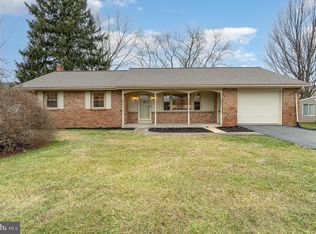 820 W View Ave, Manheim, PA