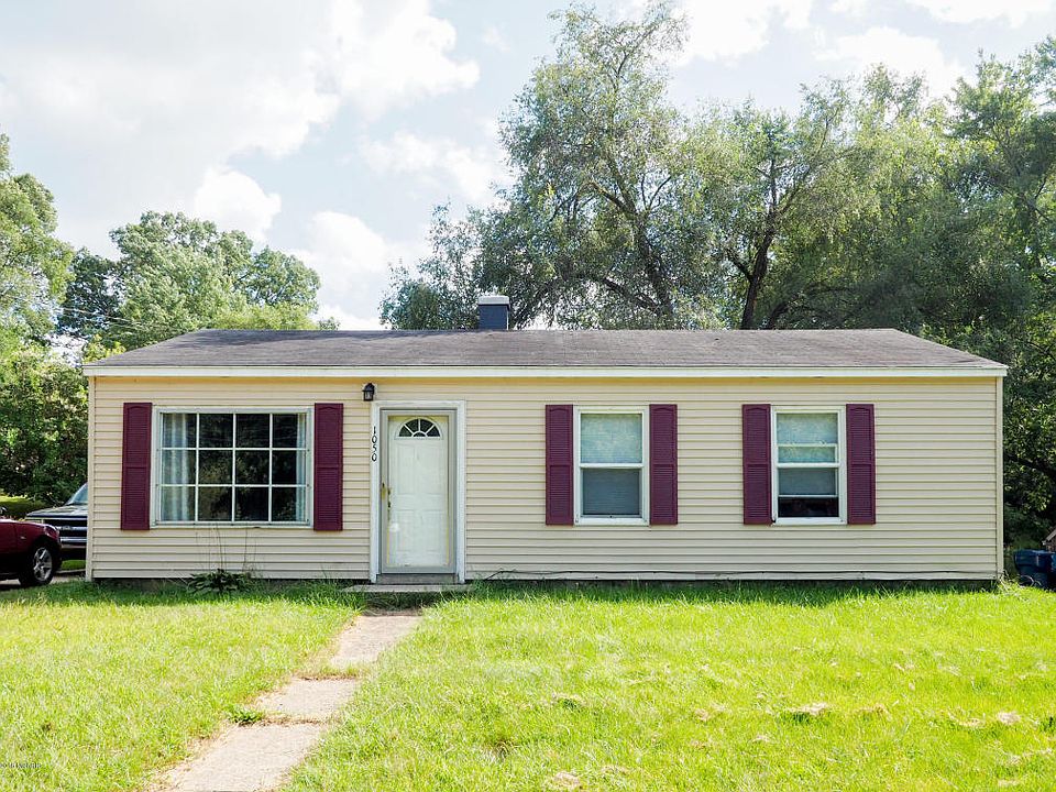 1st image of 1050 E Mosel Ave