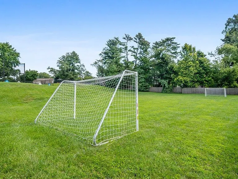 Top Field Apartment Homes — Photo 21