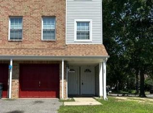 106 Chaucer Rd, Mount Laurel, NJ 08054