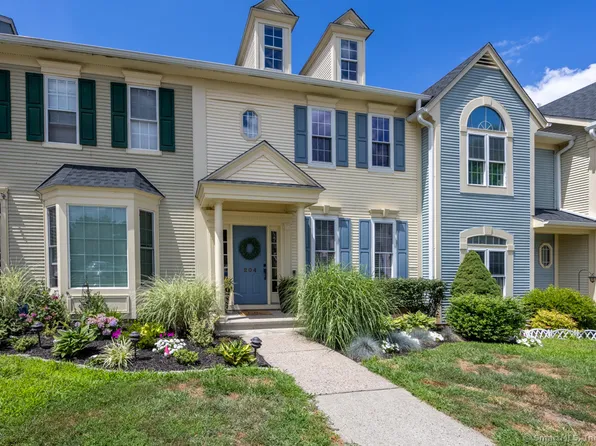 204 Cambridge Commons, Middletown, CT 06457