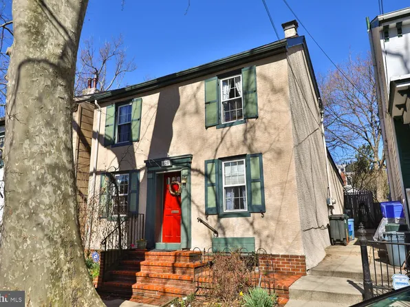 628 W Naomi St, Philadelphia, PA 19144