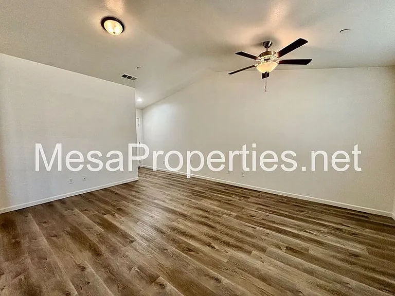 9550 Tamarisk Ave #128 — Photo 10