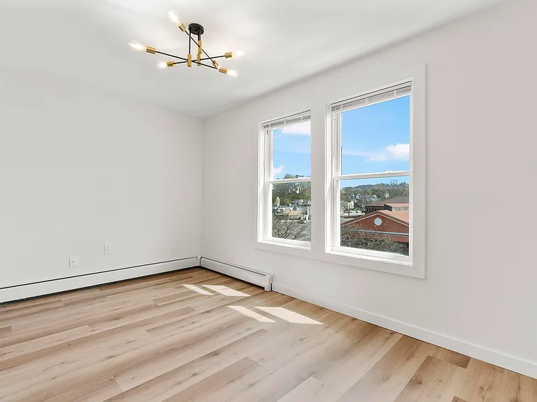 425 N Main St #16 — Photo 12