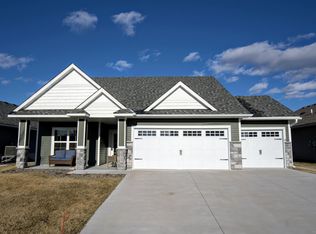 39737 Fawn Ave, North Branch, MN 55056