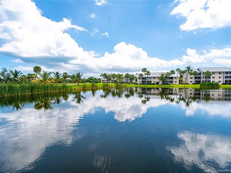 5553 NE Gulfstream Way — Photo 37