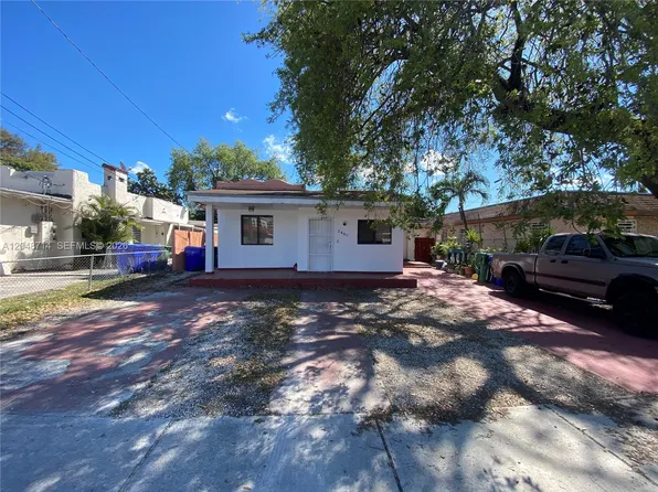 2460 NW 15th St #4, Miami, FL 33125