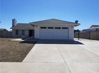 1643 W Candlewood Ave, Rialto, CA 92377