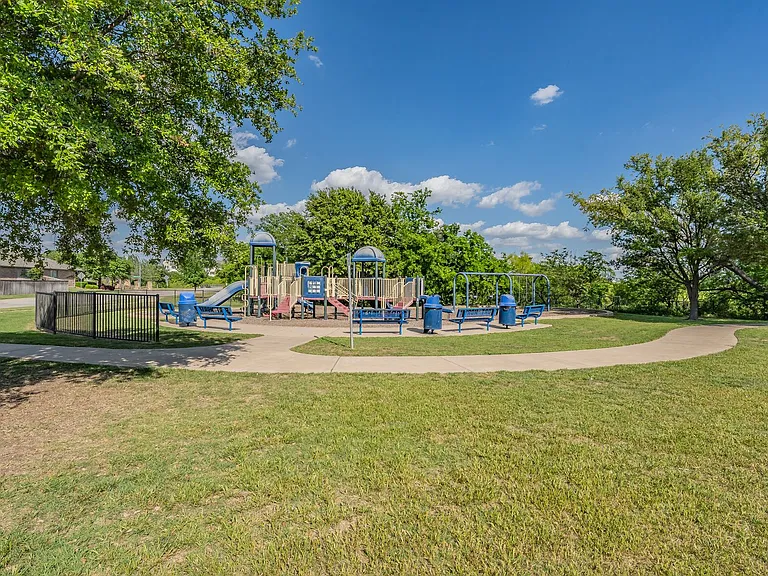 9040 Weller Ln — Photo 47