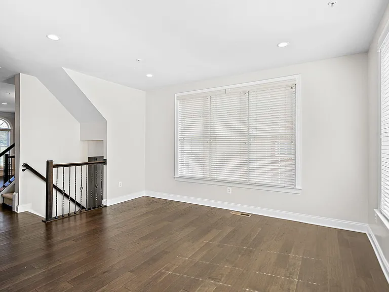 2542 Cherry Tree Rd — Photo 9