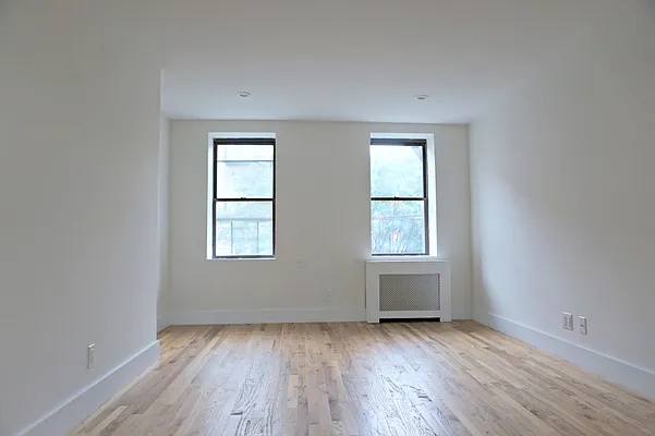 Rented by Metropolitan Equities | media 6