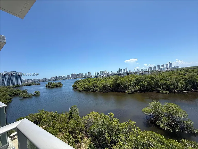 16385 Biscayne Blvd #717 — Photo 30