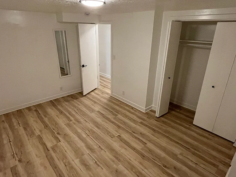 239 E 5900 S #B — Photo 15