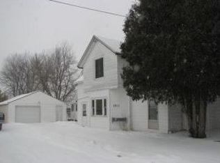 3911 Sherman Rd, Oshkosh, WI 54901