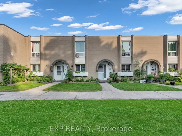 19 London Green Ct #85, Toronto, ON M3N 1K3