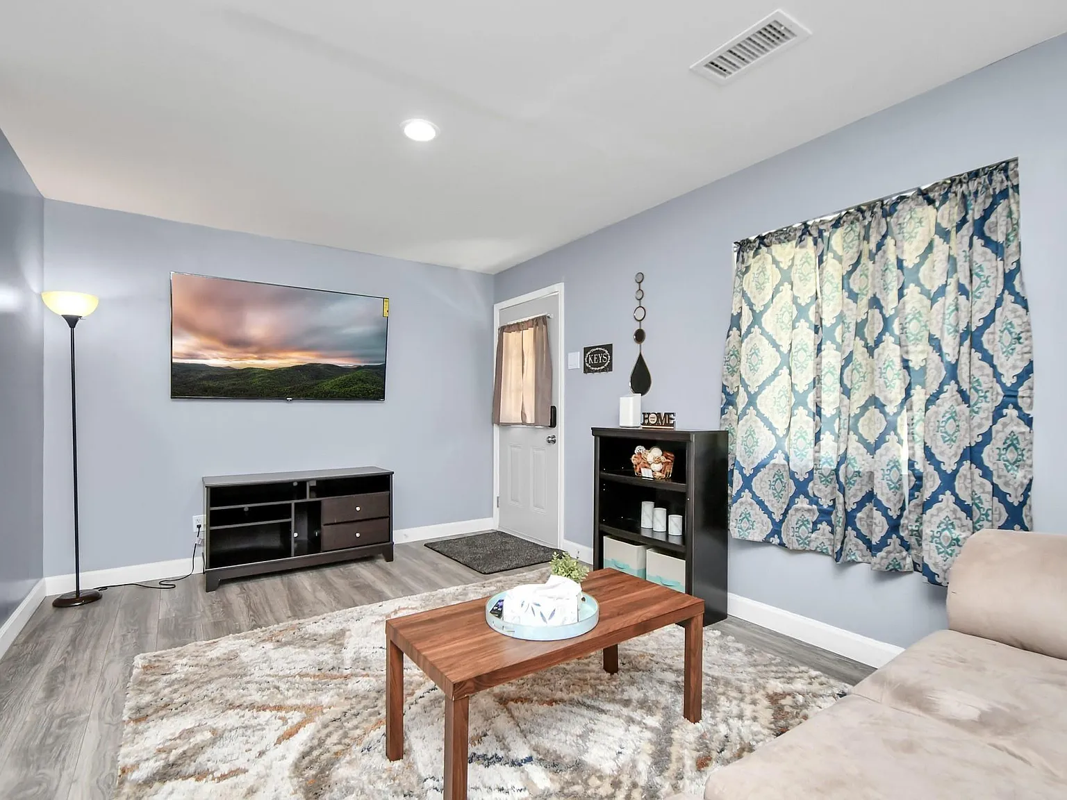 2 bed, 1.0 bath, 830 sqft, $1,495 — Photo 4