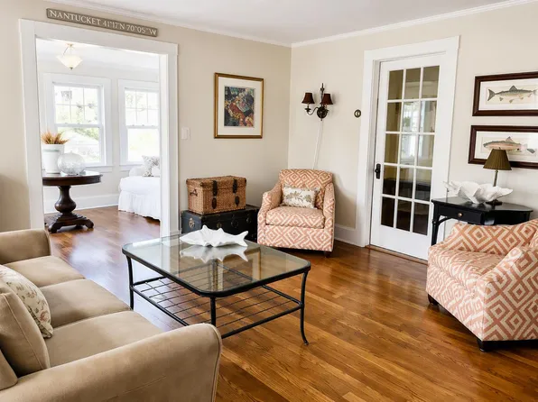 70 Edgartown Vineyard Haven Rd, Vineyard Haven, MA 02568