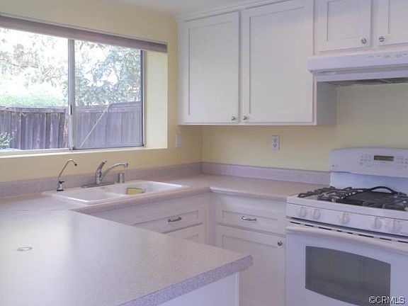 4th image of 2758 Fairlane Pl