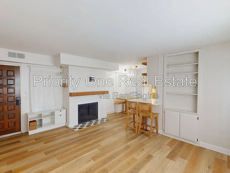 4420 Cleveland Ave #4 — Photo 4