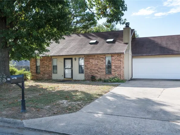 3506 W Wood St, Rogers, AR 72756