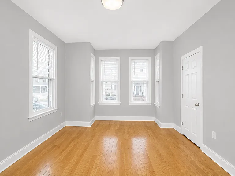 21 Cross St #1 — Photo 5