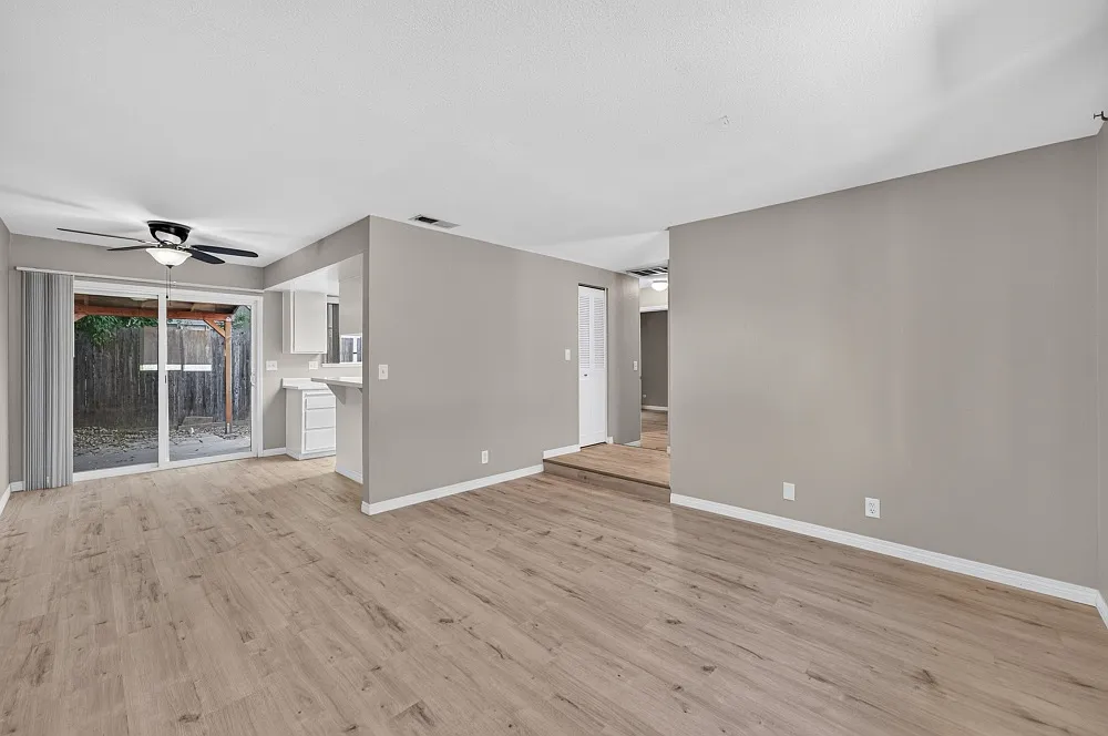 2 bed, 895 sqft, $1,850 — Photo 1