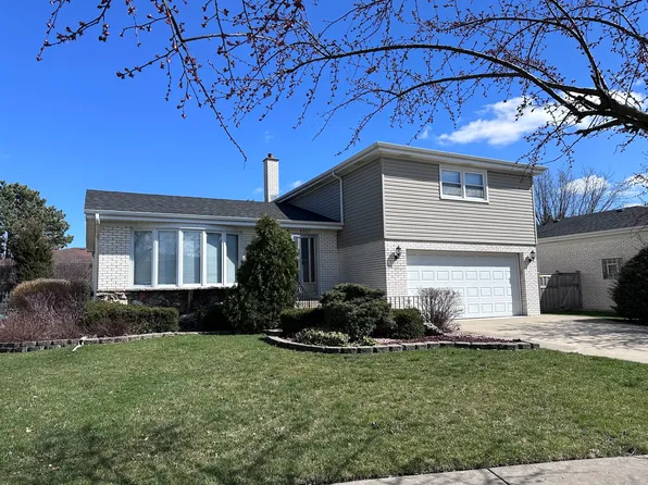 9807 N Grace Ave, Niles, IL 60714