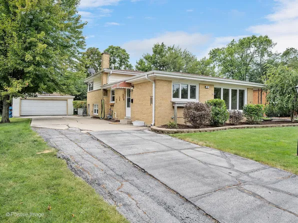 90 Rosewood Ln, Chicago Heights, IL 60411