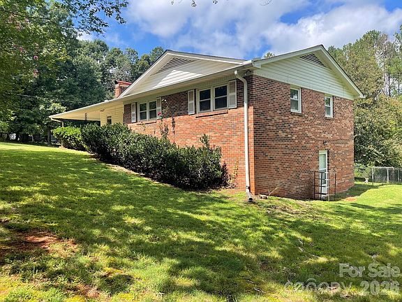 2nd image of 187 River Hills Dr